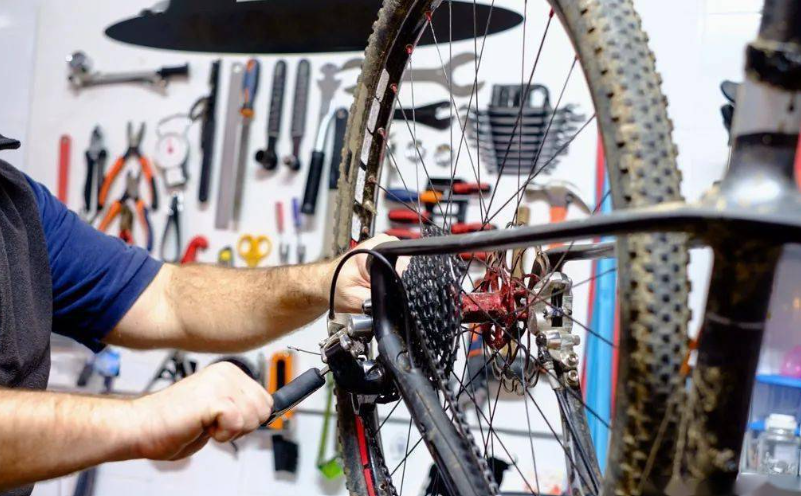How to do a comprehensive bicycle maintenance at home?