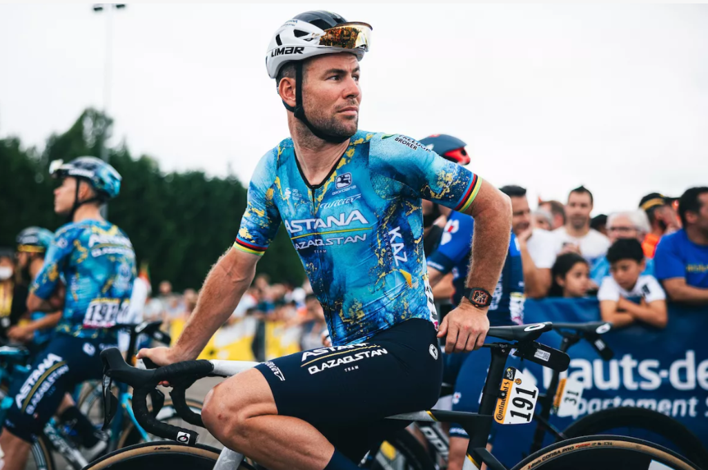 After the completion of the 2024 Tour de France Singapore stage on October 10, a legendary sprinter, Mark Cavendish, officially announced his retirement.